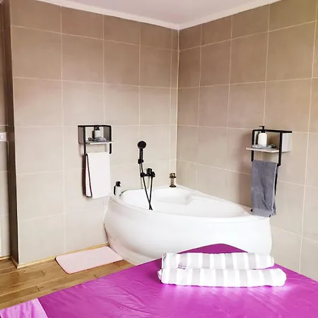 Apartment Air-conditioned Residential From 1 To 6 - Bathtubs In - Wifi - Kitchen - Laundry - Self-arrival - Parking *