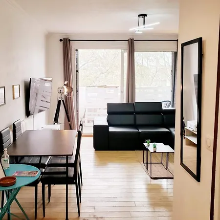 Air-conditioned Residential From 1 To 6 - Bathtubs In - Wifi - Kitchen - Laundry - Self-arrival - Parking *